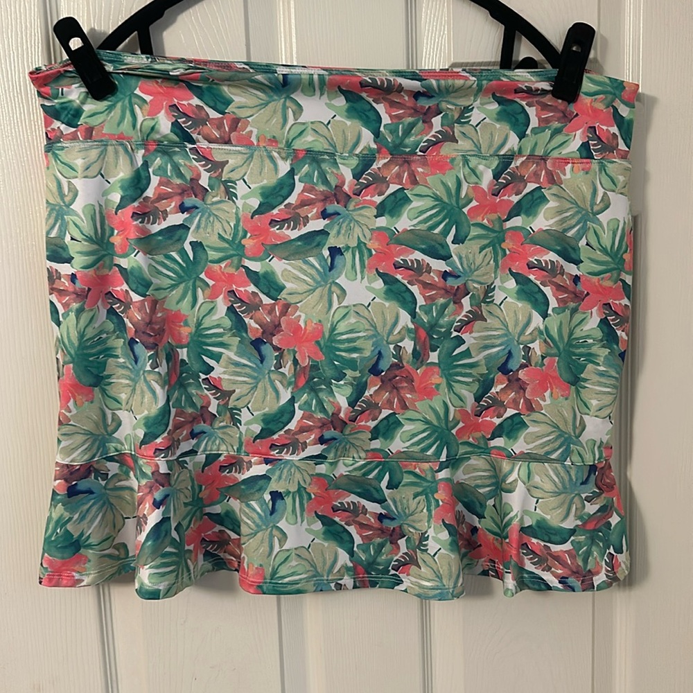 Leaf Print Golf Skort for Women, Runs Big